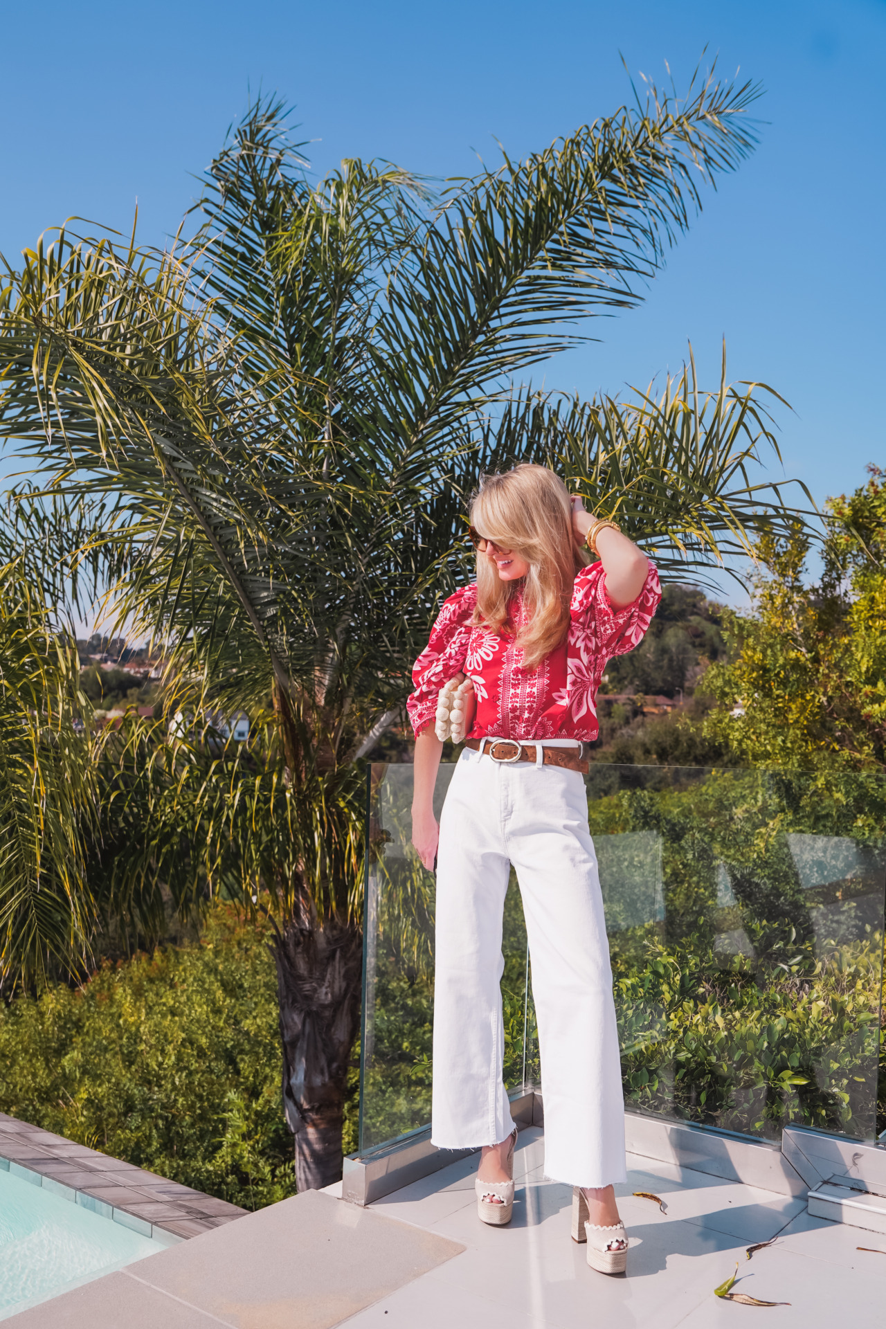 How To Wear Prints with white jeans