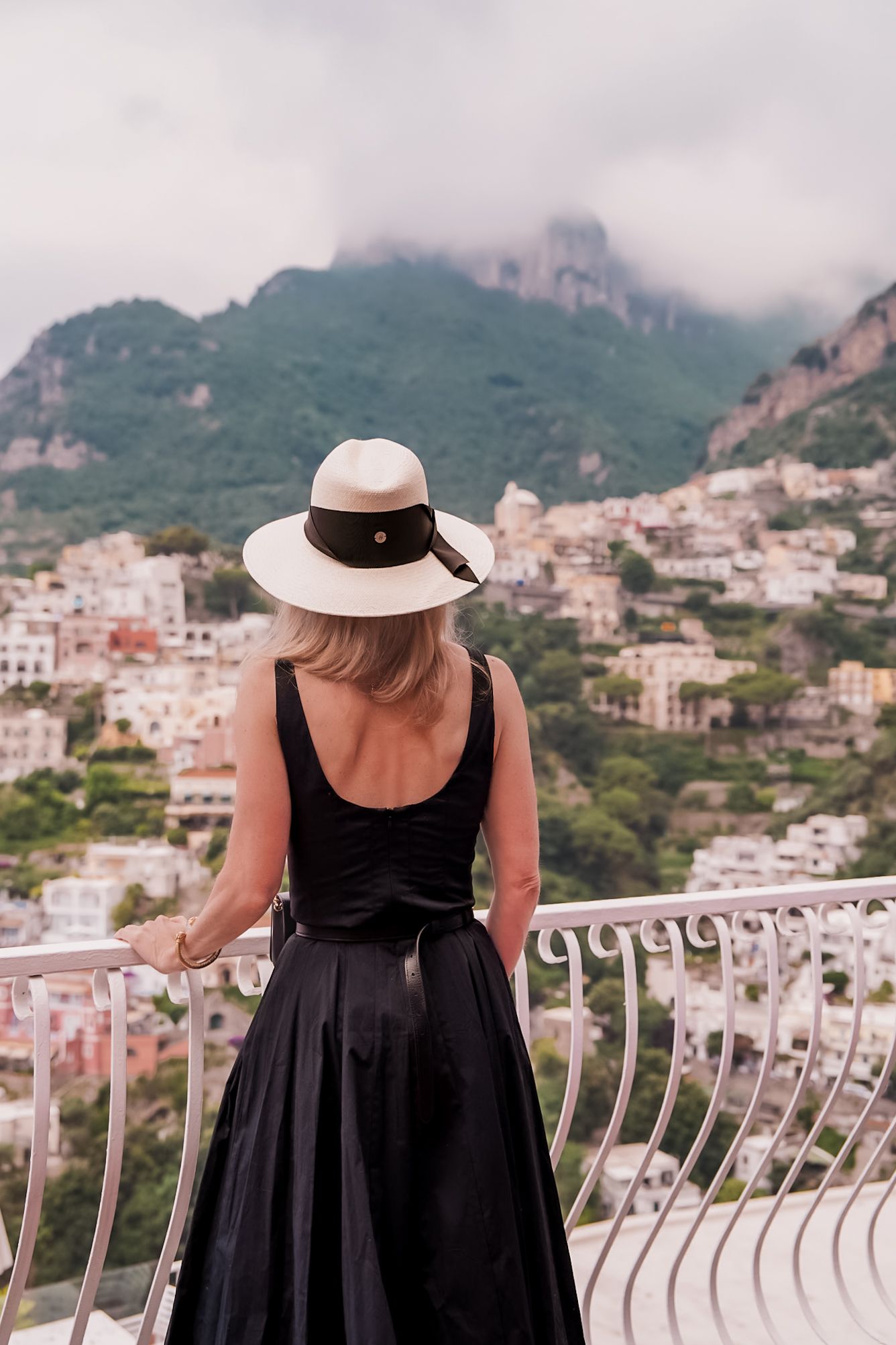 black vacation dress