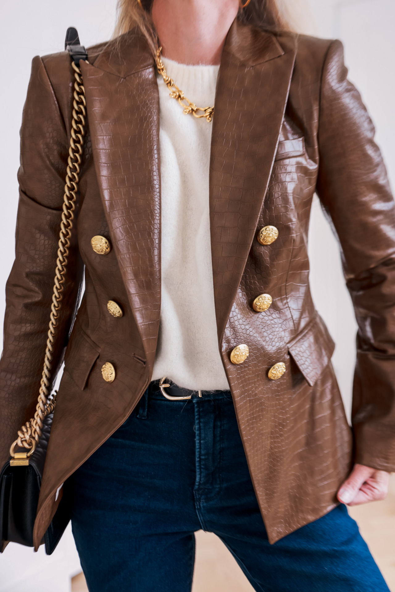 brown blazer with jeans